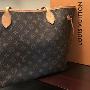 Louis Vuitton neverfull bag.